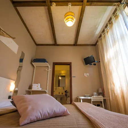 Rocla Bed & Breakfast 4*